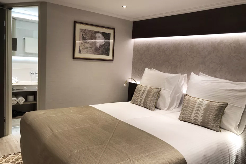 Category Diamond Deck Suite (Upper)