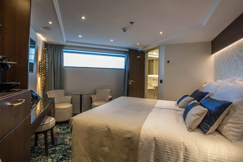 Category Emerald Deck - Superior Suite (Lower)