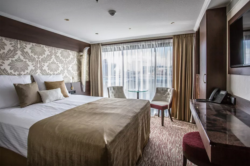 Category Diamond Deck Suite (Upper)