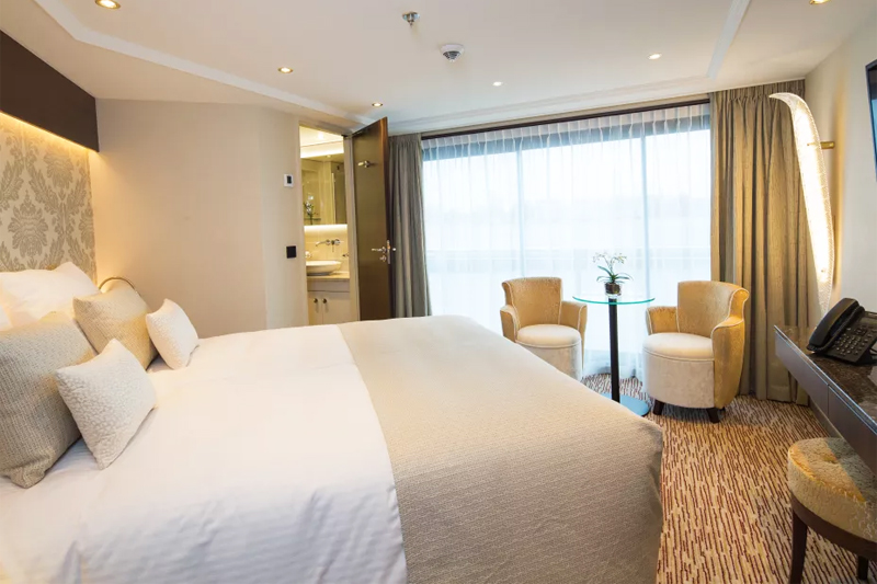 Category Diamond Deck (Upper) - Superior Suite