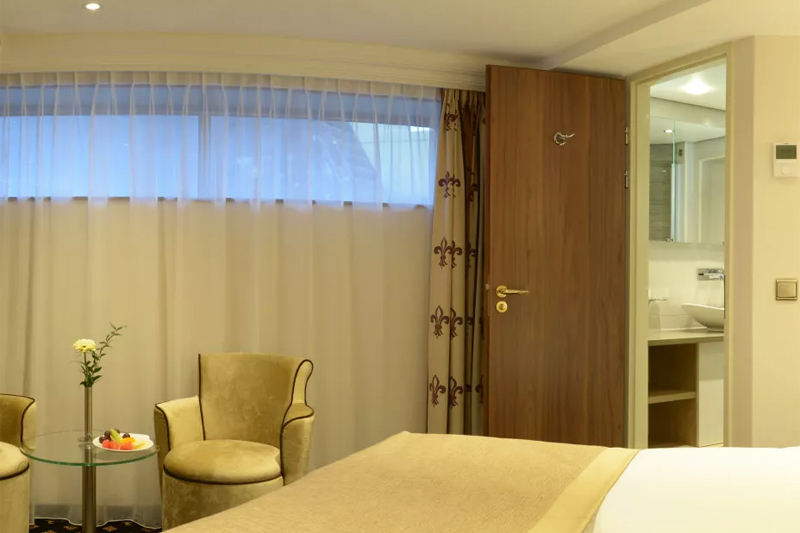 Category Emerald Deck - Superior Suite (Lower)