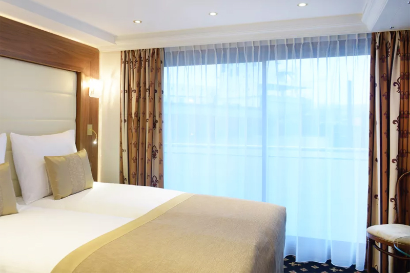 Category Ruby Deck (Middle)