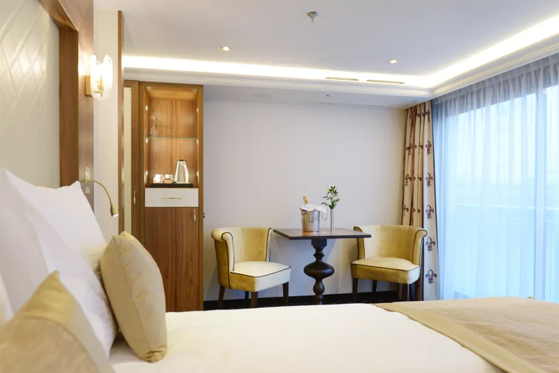 Category Diamond Deck - Deluxe Suite (Upper)