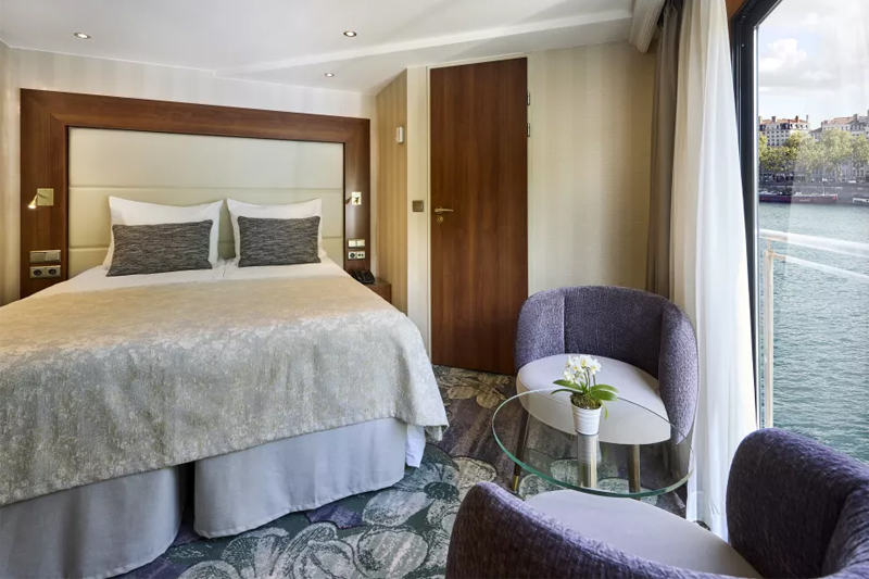 Category Diamond Deck- Superior Suite (Upper)