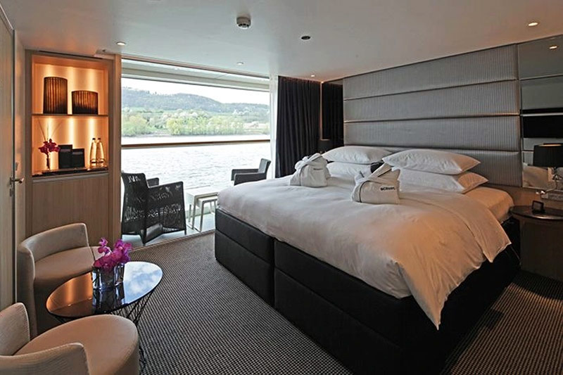 Category Junior Balcony Suite 