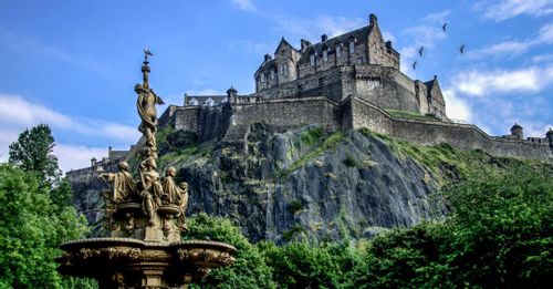 Discover Beautiful Edinburgh