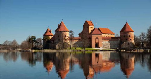 Visit Trakai Island Castle