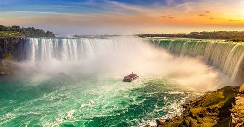 Experience the natural beauty of Niagara Falls