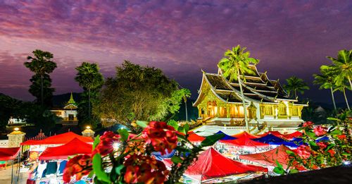 Immerse in the local ambiance at the Vientiane Night Market
