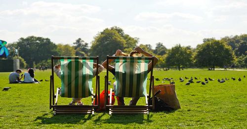 Picnic in a London Park