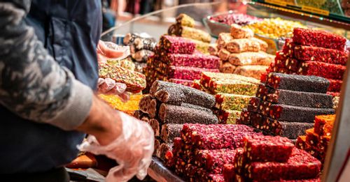 Bargain prices in the Grand Bazaar for the best Turkish shopping experience