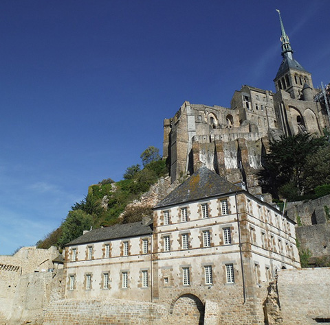 5 European Castles For History Buffs